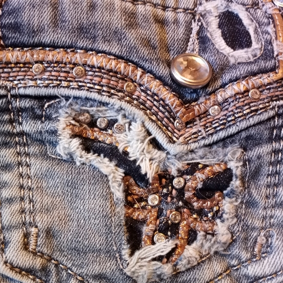 😍🥰New 'Betty' boot Rock Revival jeans🥰😍 - Picture 7 of 11